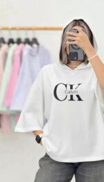 تیشرت باکسی کلاهدار CK زنانه - Image 2